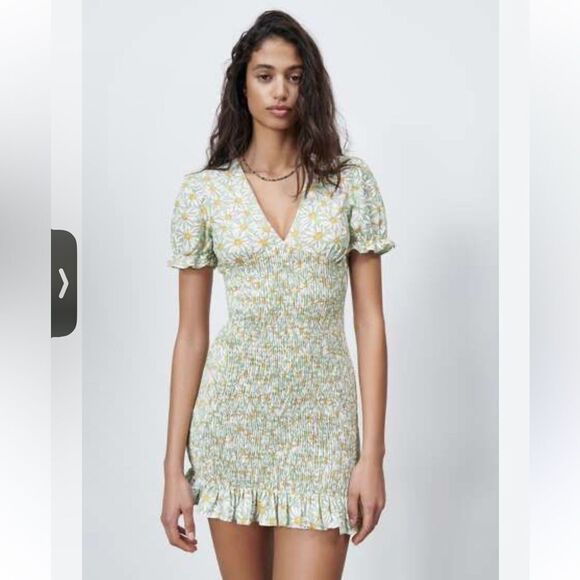 Zara Sunflower Print Smocked Dress NWT - Picture 1 of 5